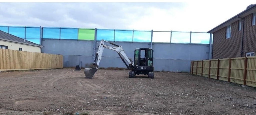 Earth Moving & Excavation Services gallery image 1